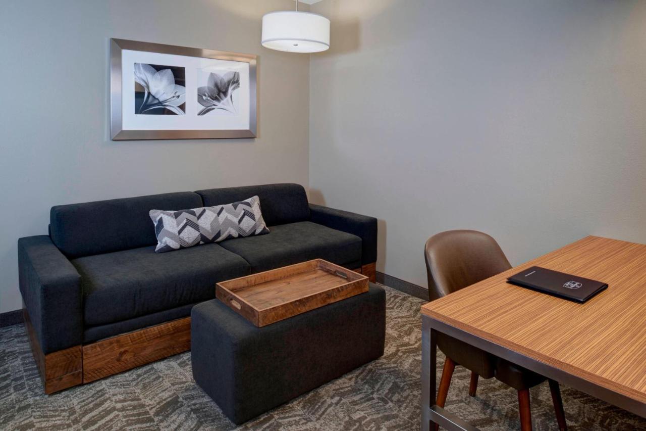 Springhill Suites St. Louis Brentwood Exteriér fotografie
